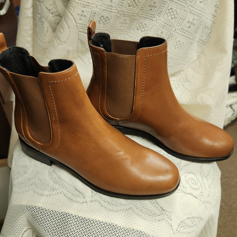 Grigiarancio leather Chelsea boots , size 8.